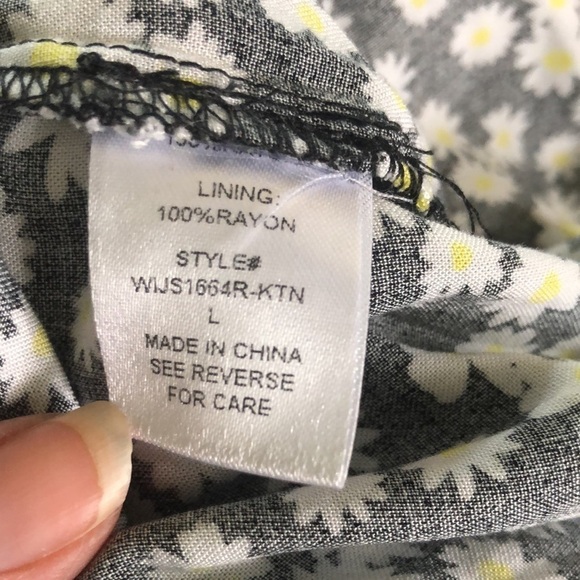 Kittenish Daisy Print Jumpsuit Sz. L Cinched Cut Out Top Off Shoulder High Waist - Picture 6 of 6